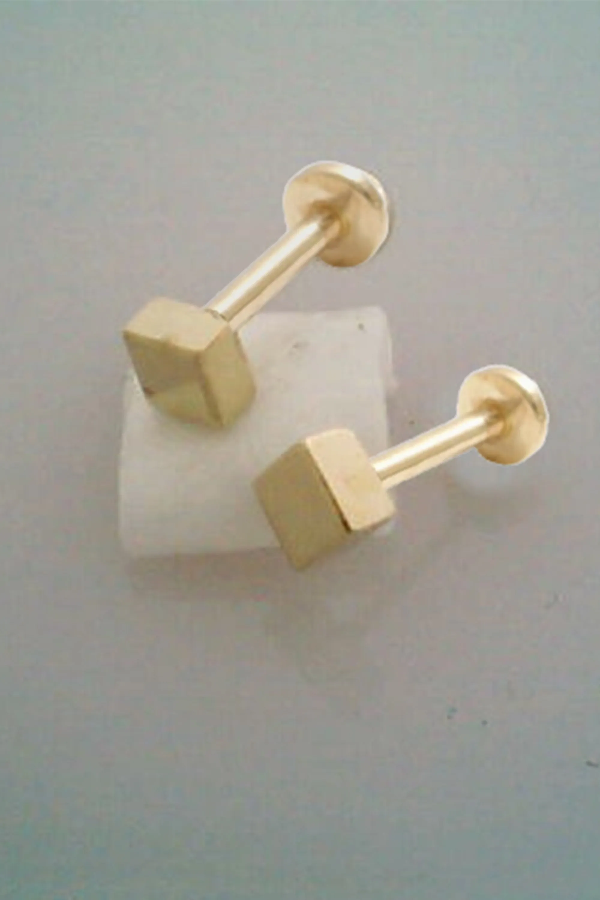 14k Solid Gold Square Cartilage Helix Tragus Internally Threaded Flat Back Earring Labret