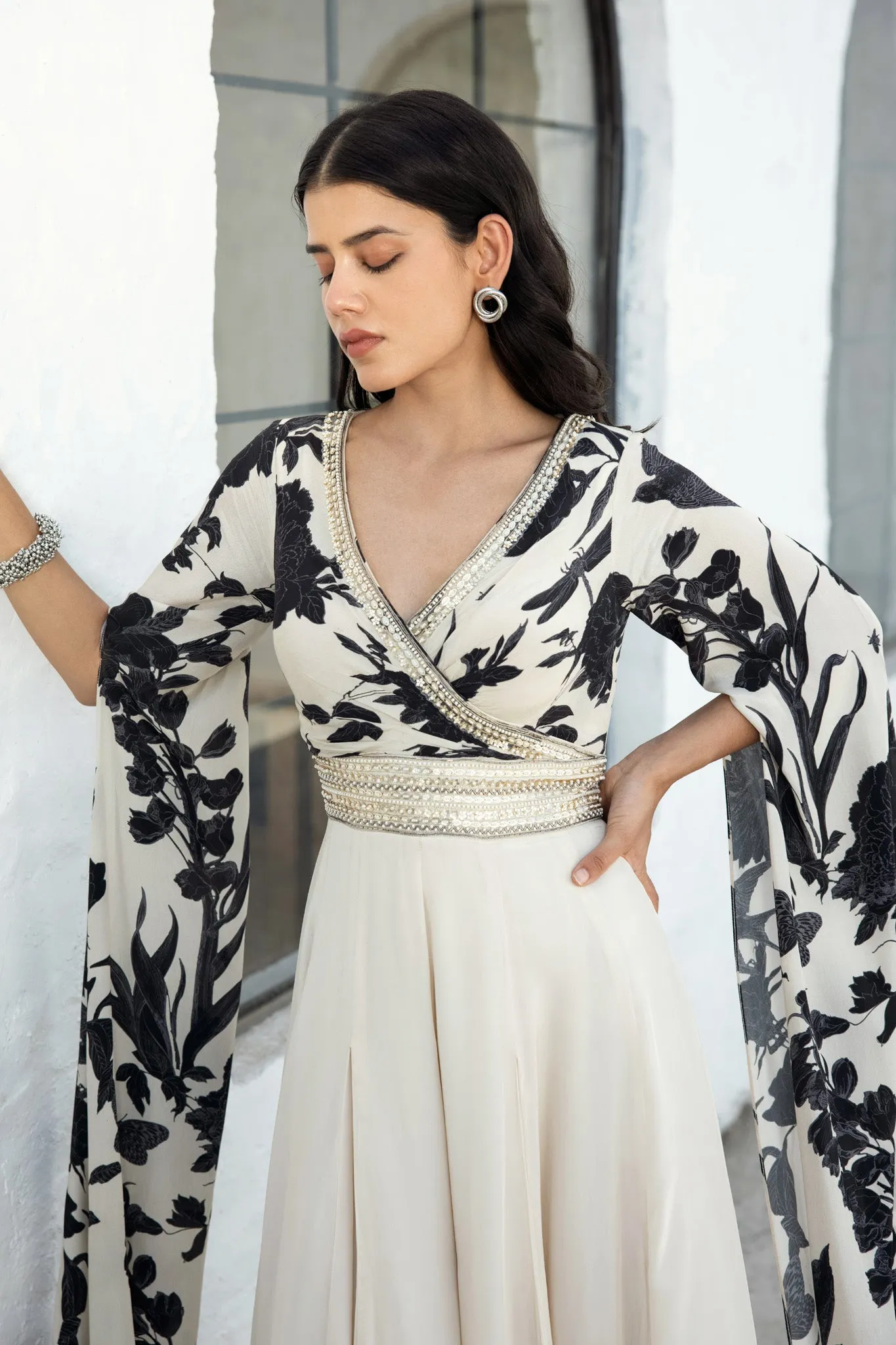 50Z895-RO Stylish Black & White Jumpsuit