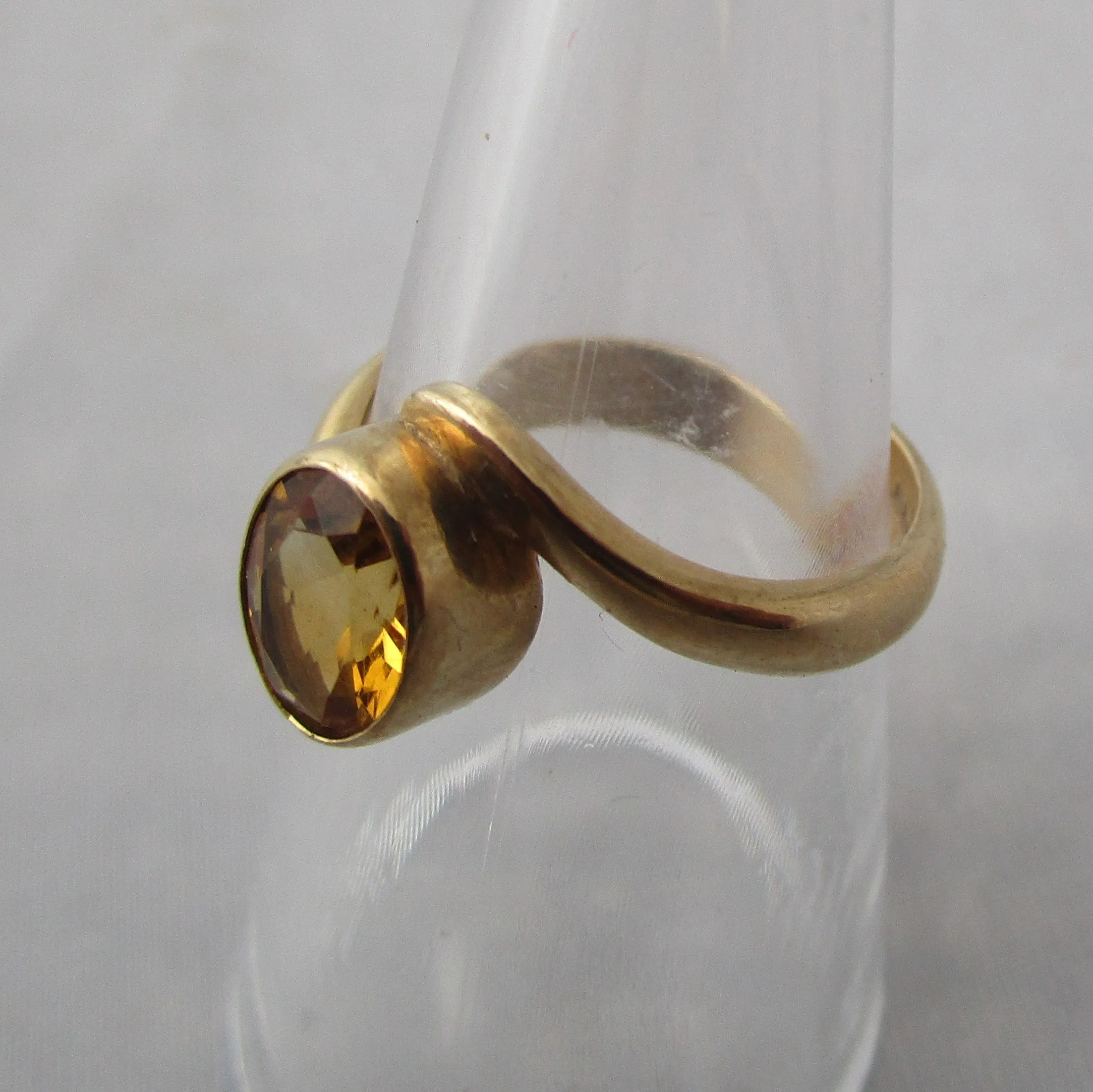 9K Yellow Gold And Citrine Twist Ring Sheffield 2001