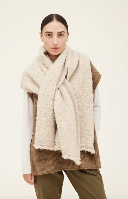 Aspen Loop-Through Boucle Scarf