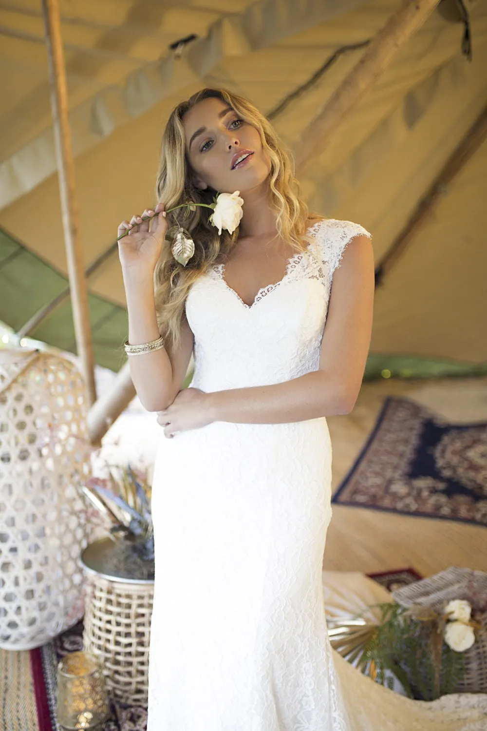 Boho A-line Elegant Lace Cap Sleeve Wedding Dress With V-neck And Keyhole-715749