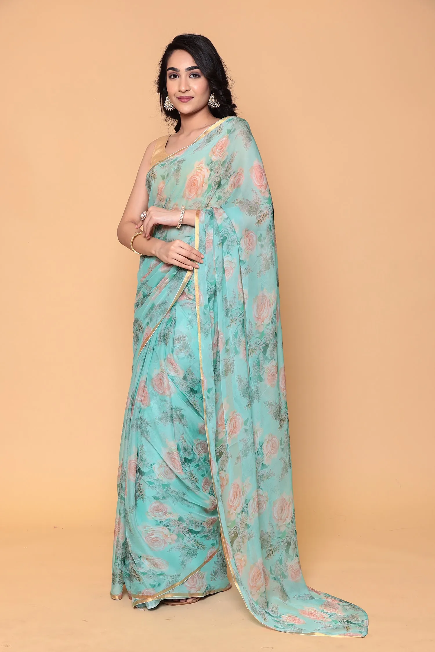 Chiffon saree with chiffon fabric and zari border