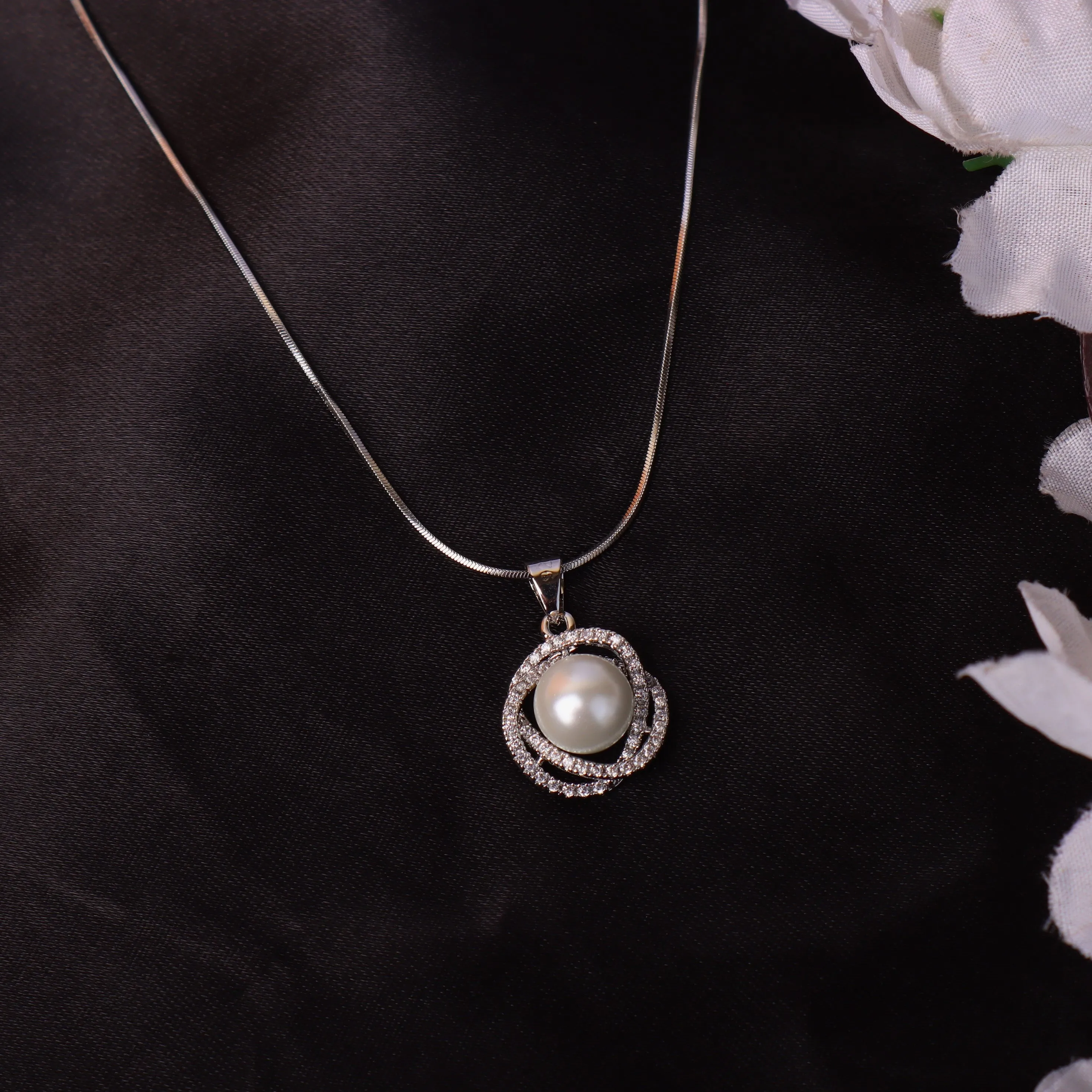 G.Silver Pearl Pendant.