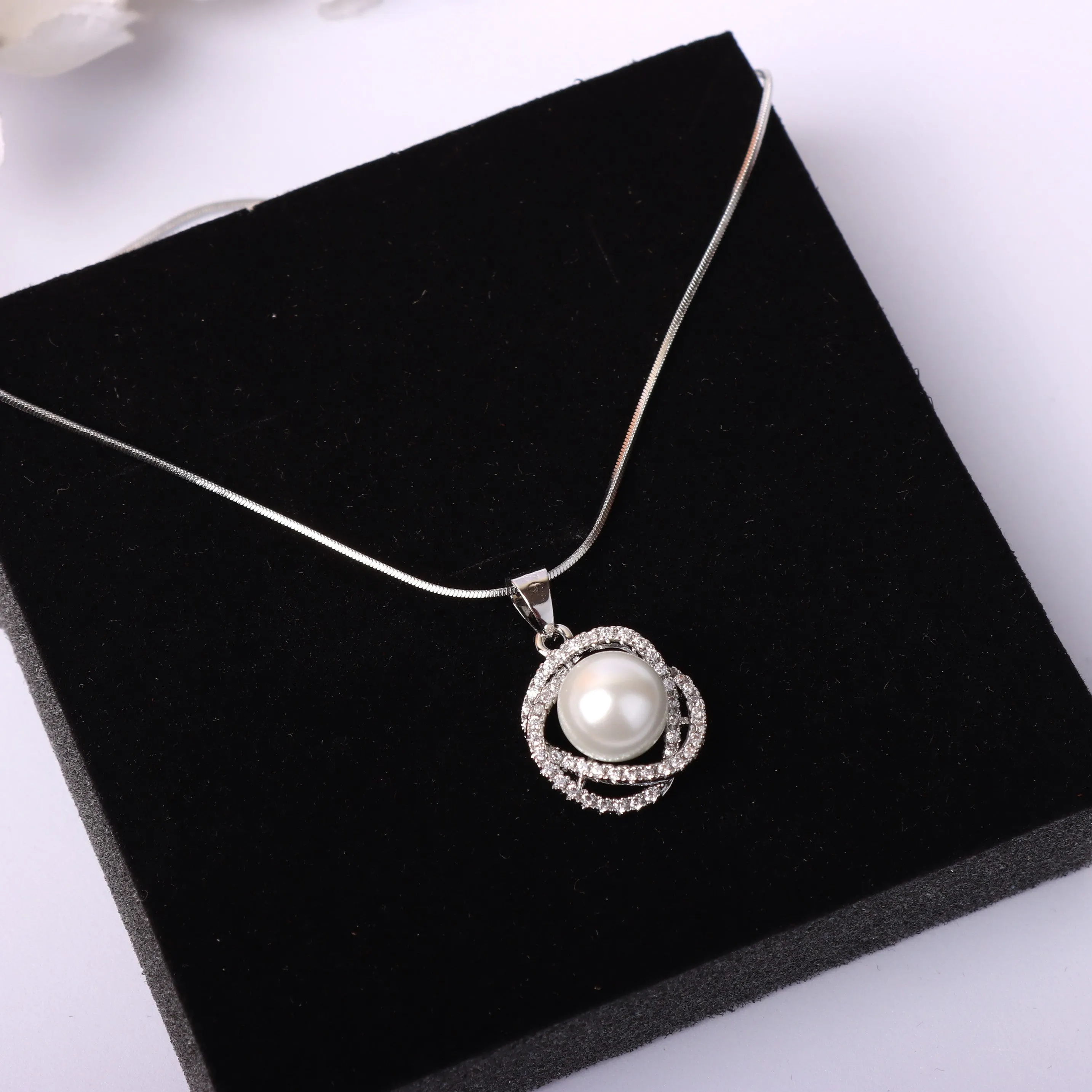 G.Silver Pearl Pendant.