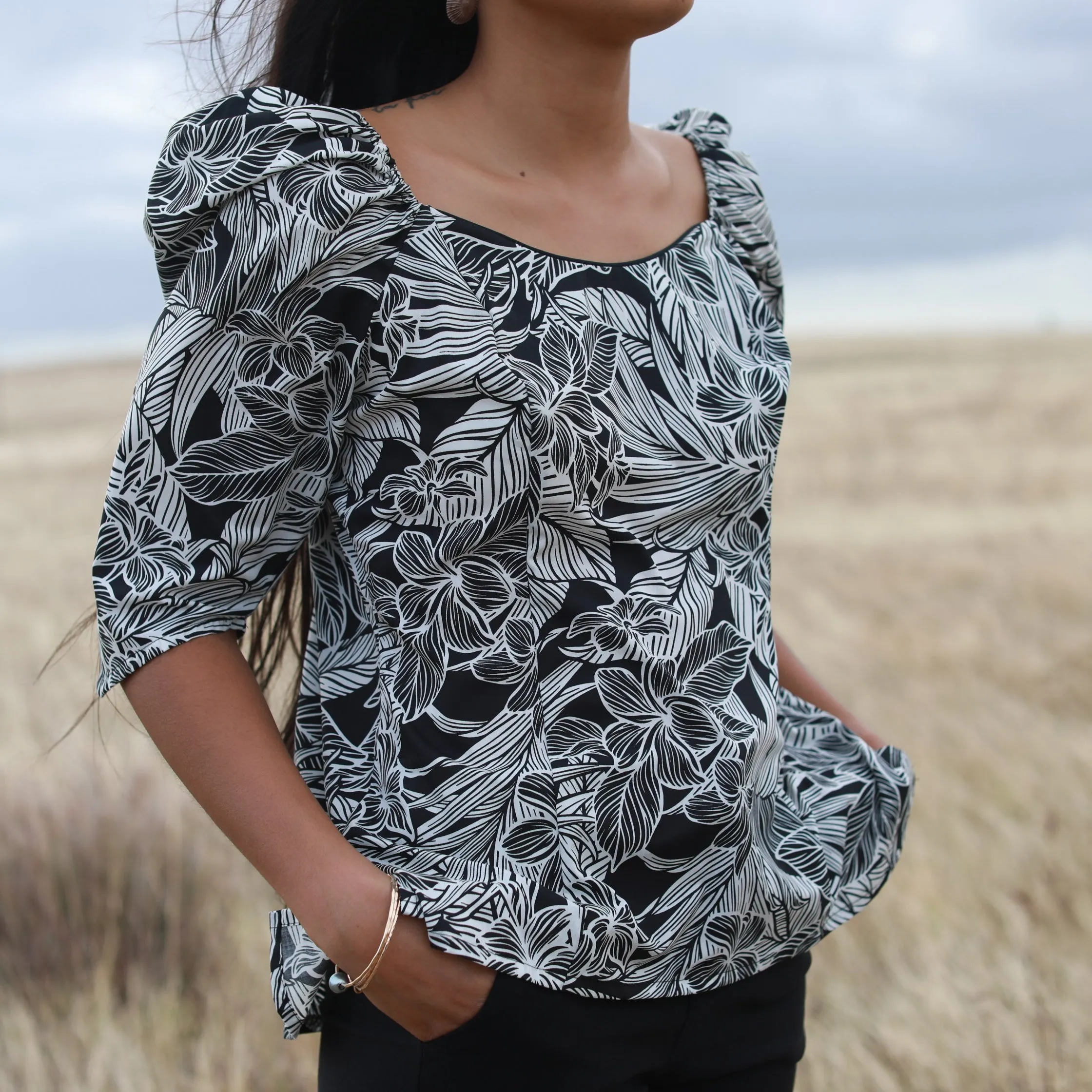 Hawaiian Half  Sleeve Blouse | Black & White Hibiscus - 286B