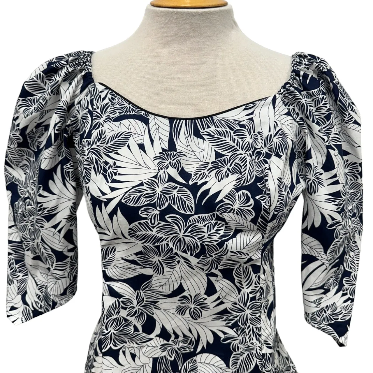 Hawaiian Half  Sleeve Blouse | Black & White Hibiscus - 286B