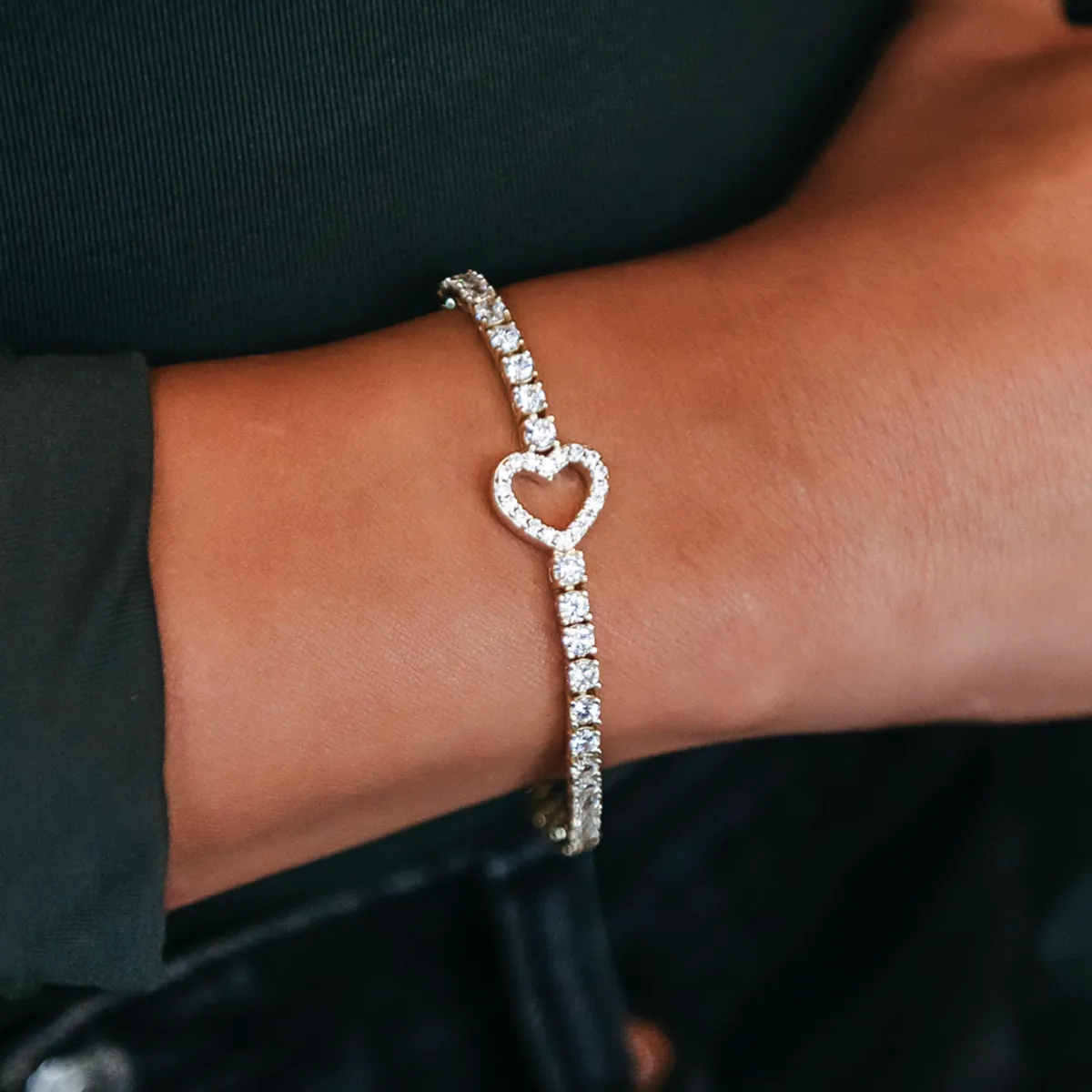 Heart Tennis Bracelet in Yellow Gold