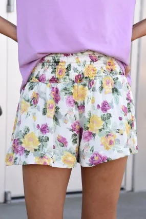 MAKE YOU MINE SHORTS -FLORAL