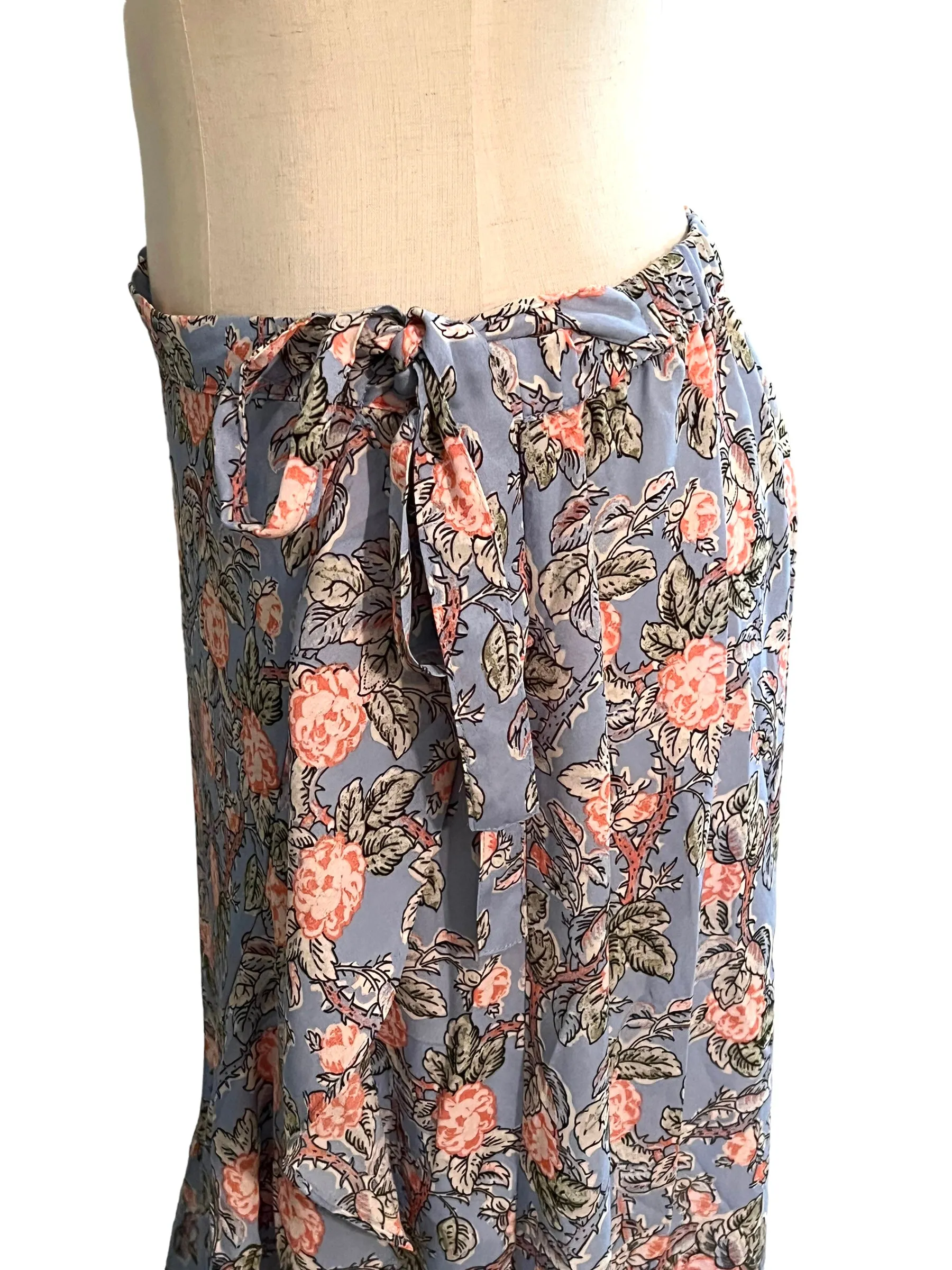 Max Studio Size M Blue Floral Print Wrap Skirt