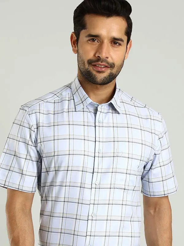 Men Checked Half Sleeve Cotton Shirt