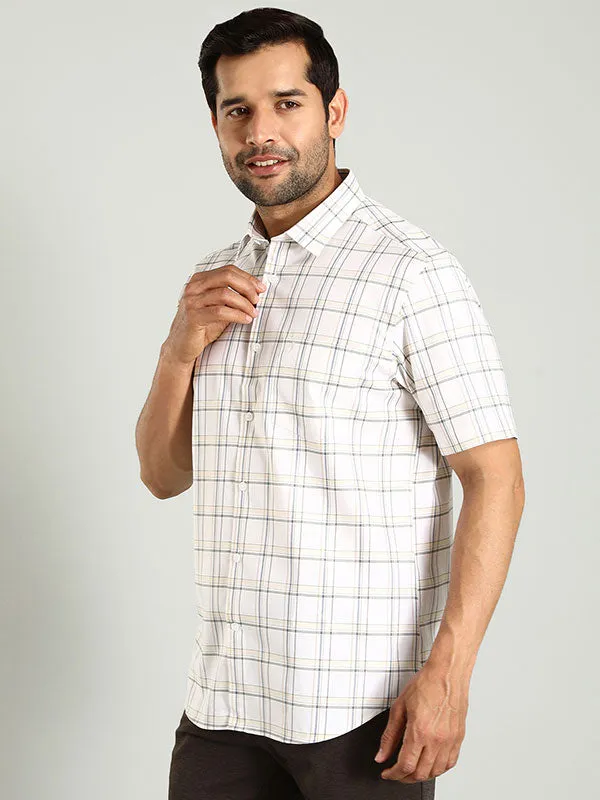 Men Checked Half Sleeve Cotton Shirt