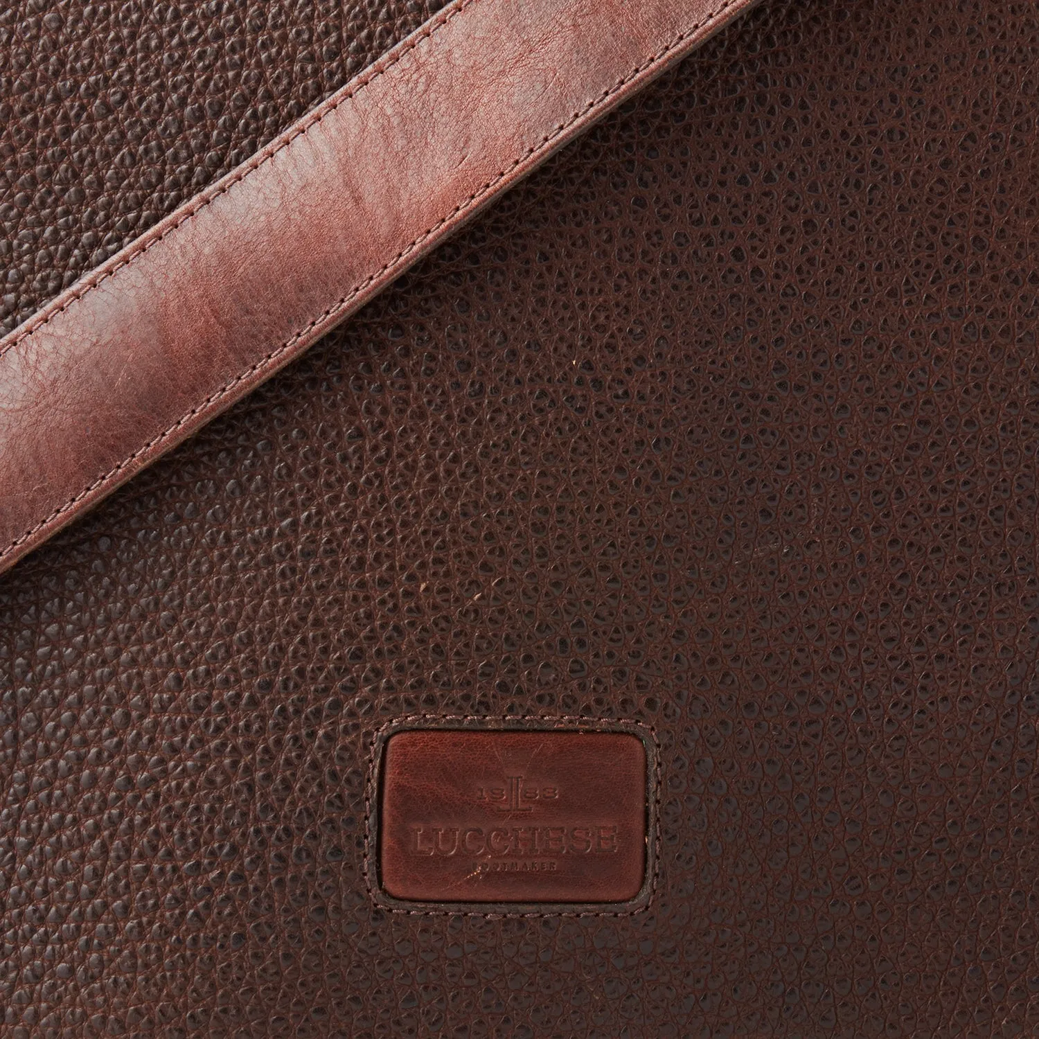 Messenger Bag :: Chocolate