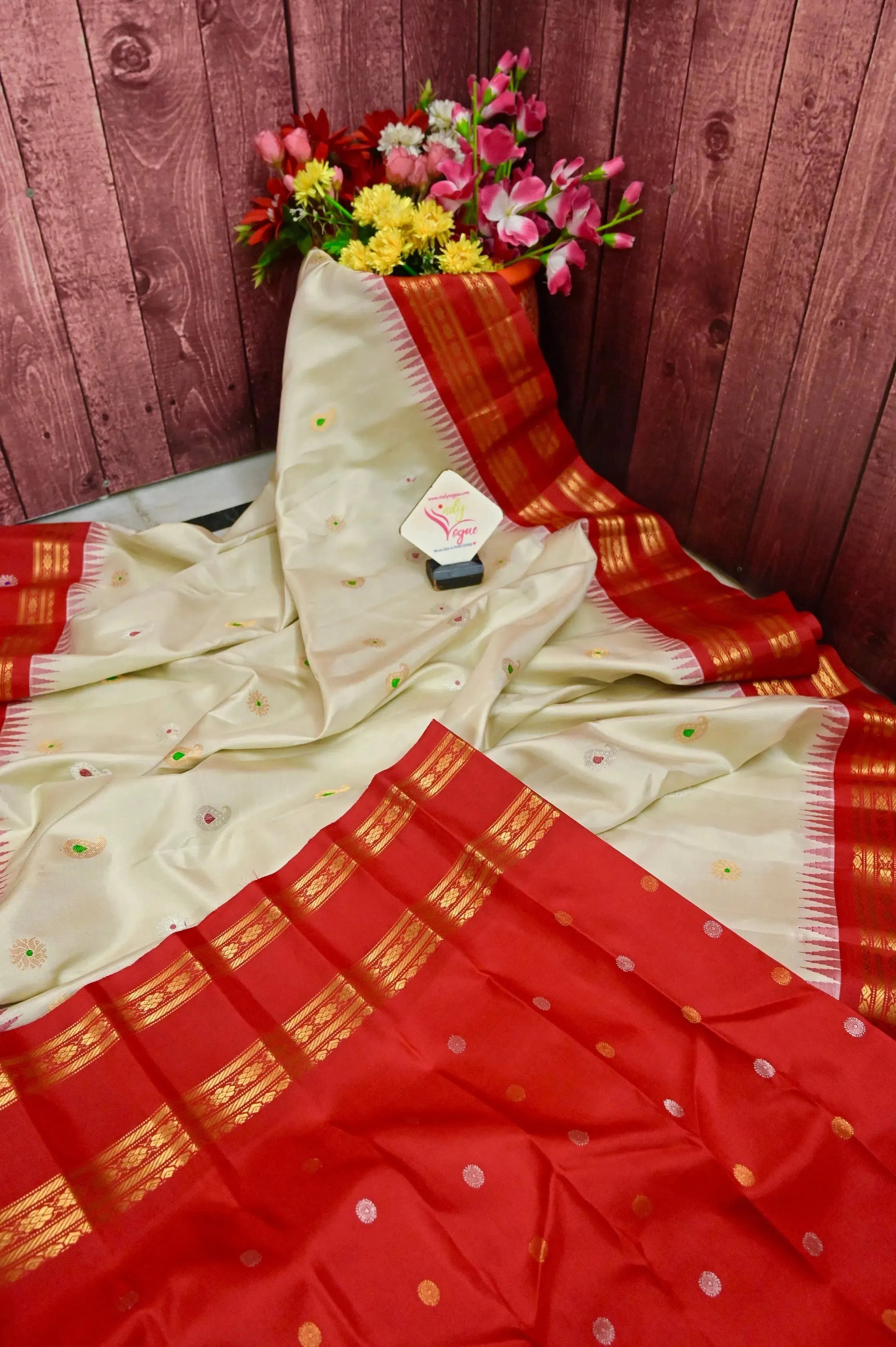 Offwhite and Red Color Pure Gadwal Silk Saree with Allover Meenakari Work