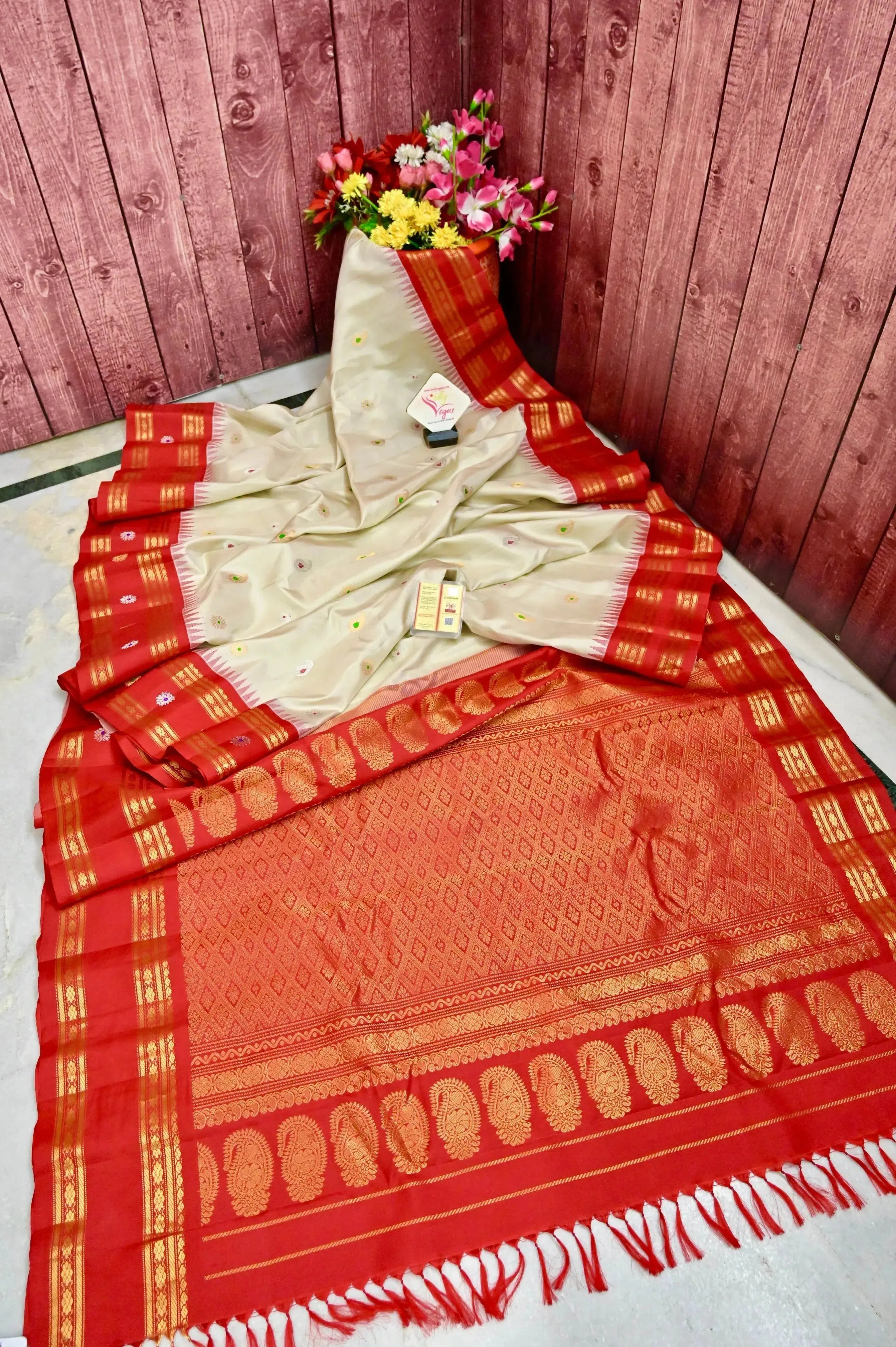 Offwhite and Red Color Pure Gadwal Silk Saree with Allover Meenakari Work