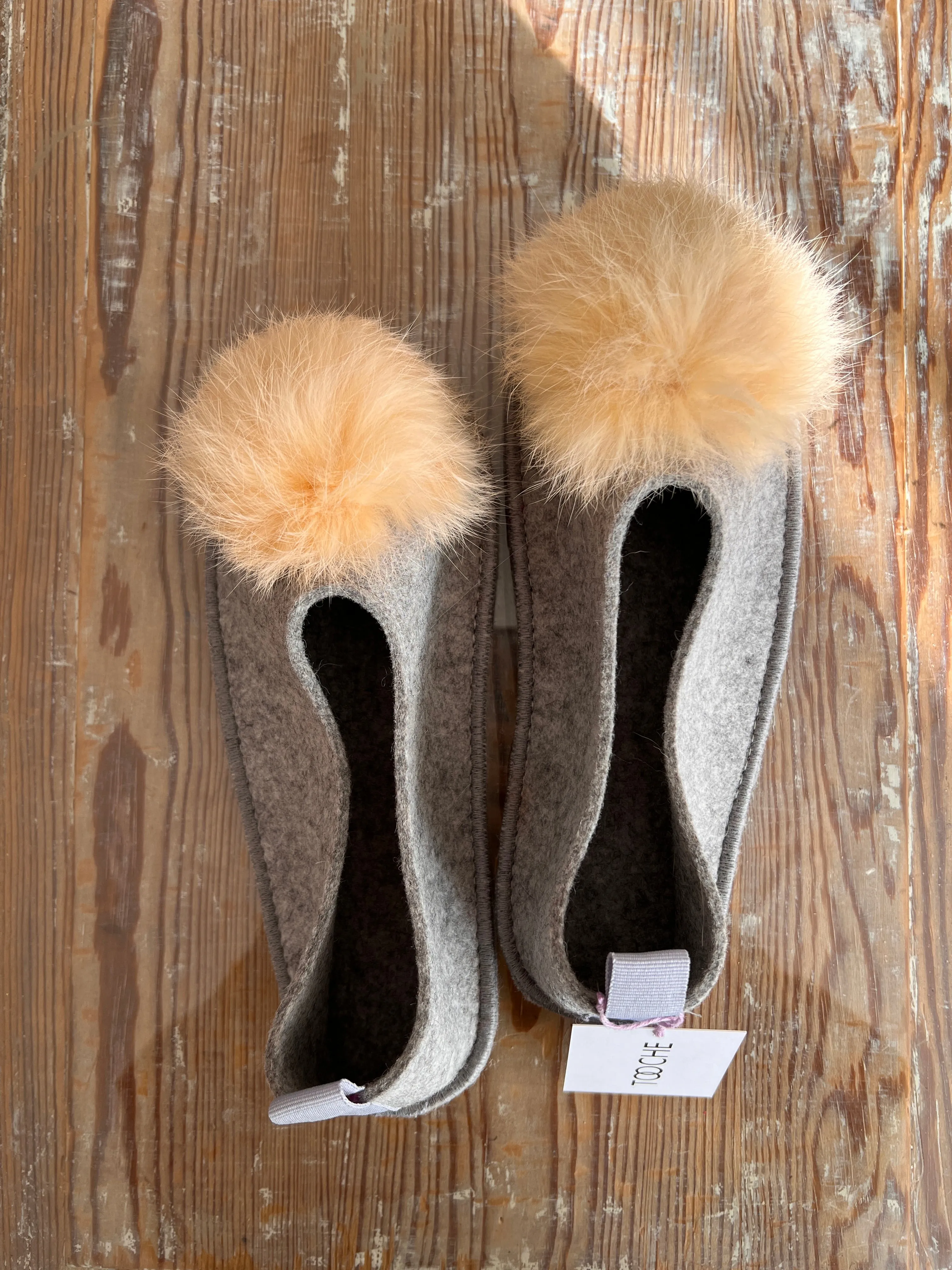 PEACH FUZZ slippers