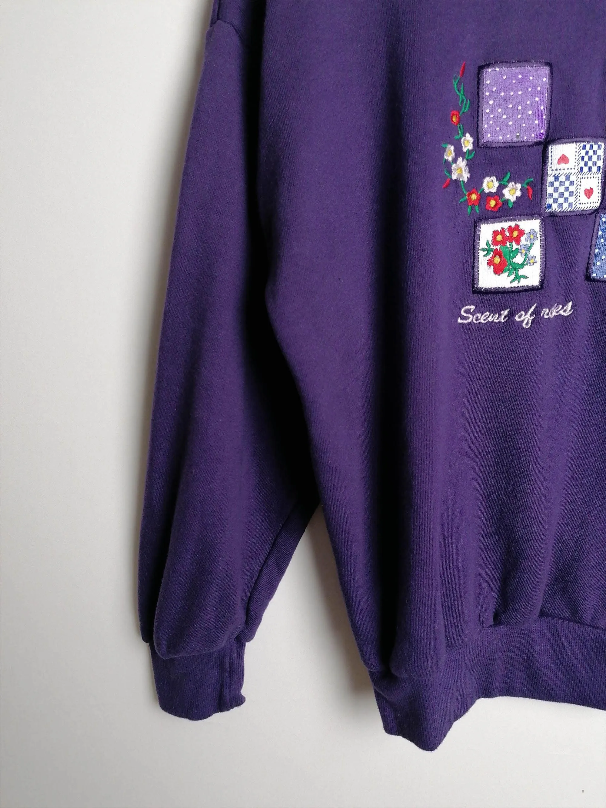 Retro Purple Sweatshirt Embroidery Flowers - size S