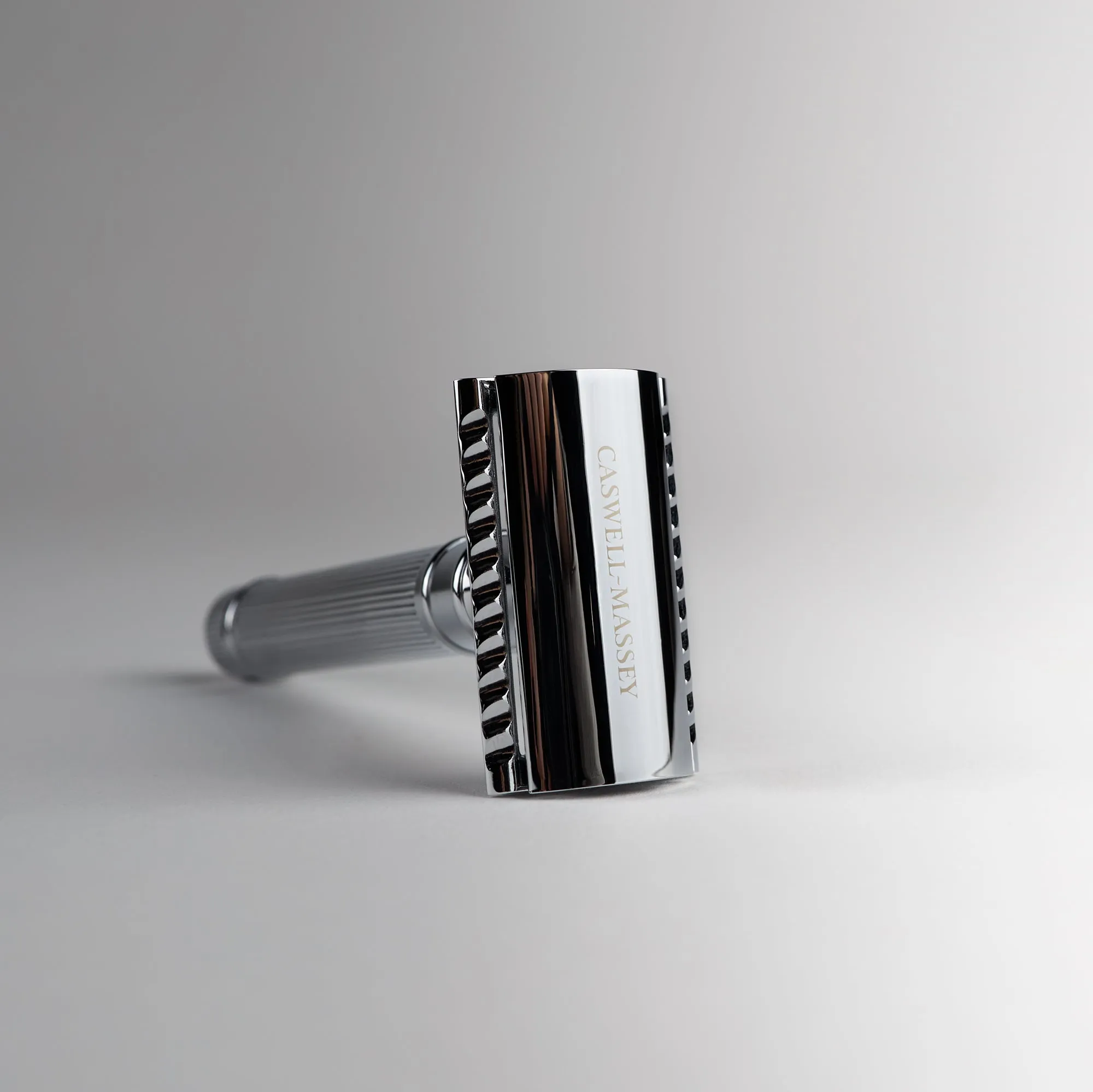 Ribbed Chrome Double-Edged Razor