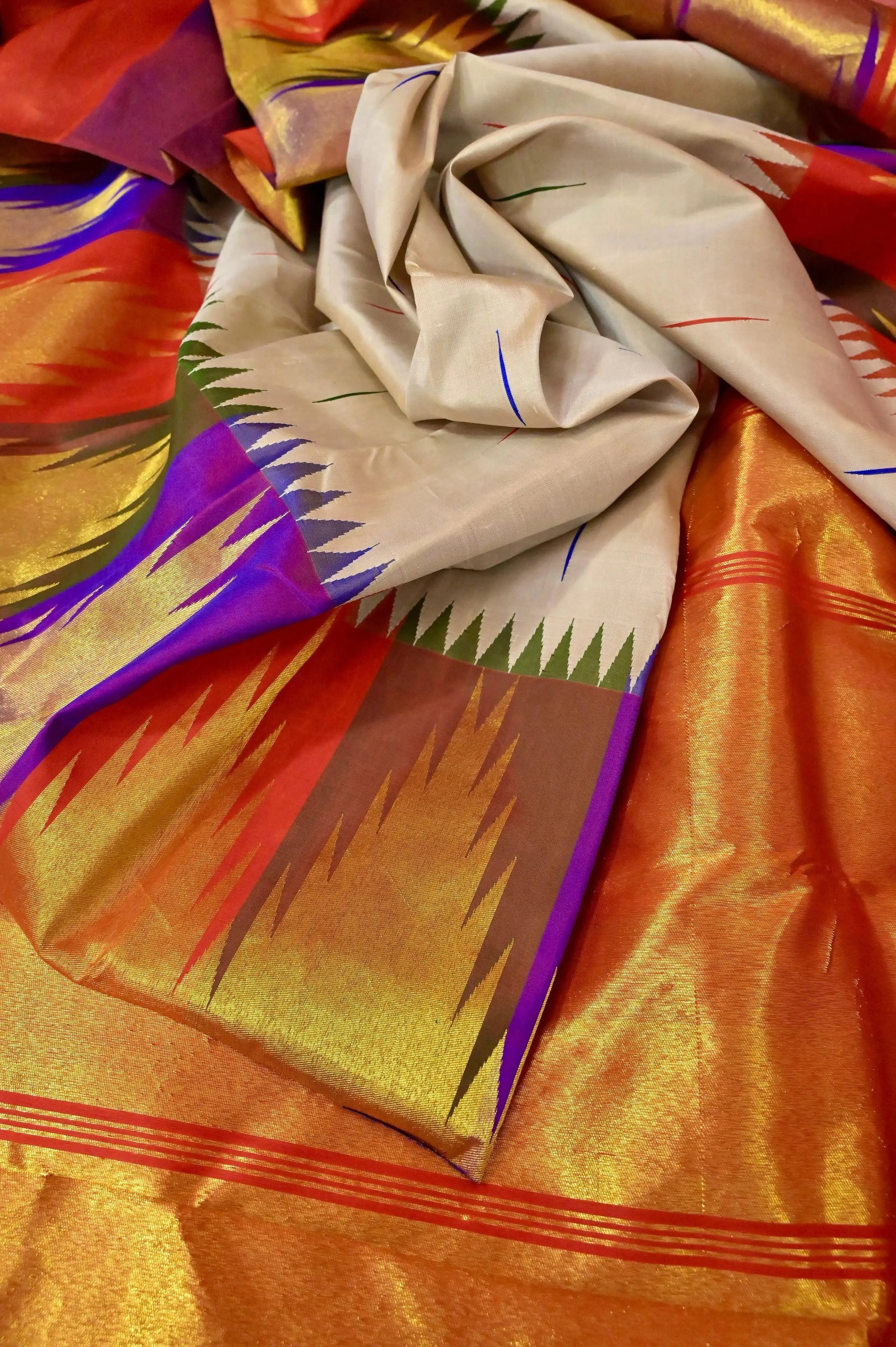 Tan White Color Kanjeevaram Silk Saree with Double-Sided Korvai and Putta Work