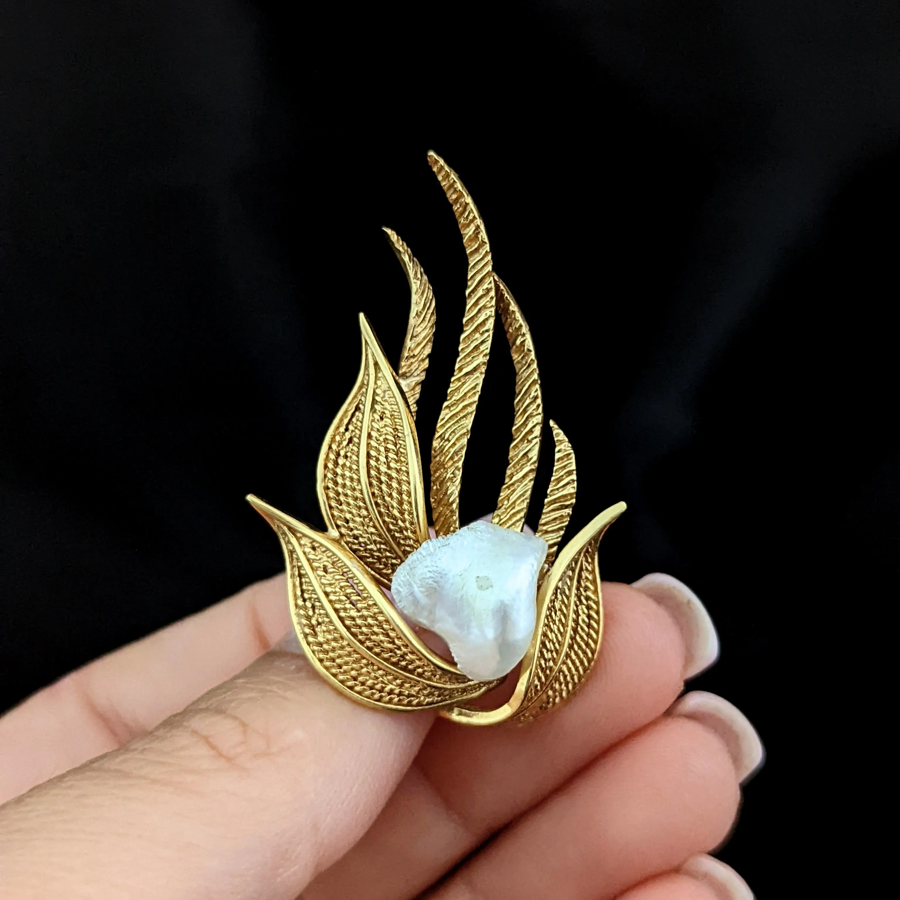 The Princeton - Vintage Baroque Pearl 14k Gold Brooch 1960s