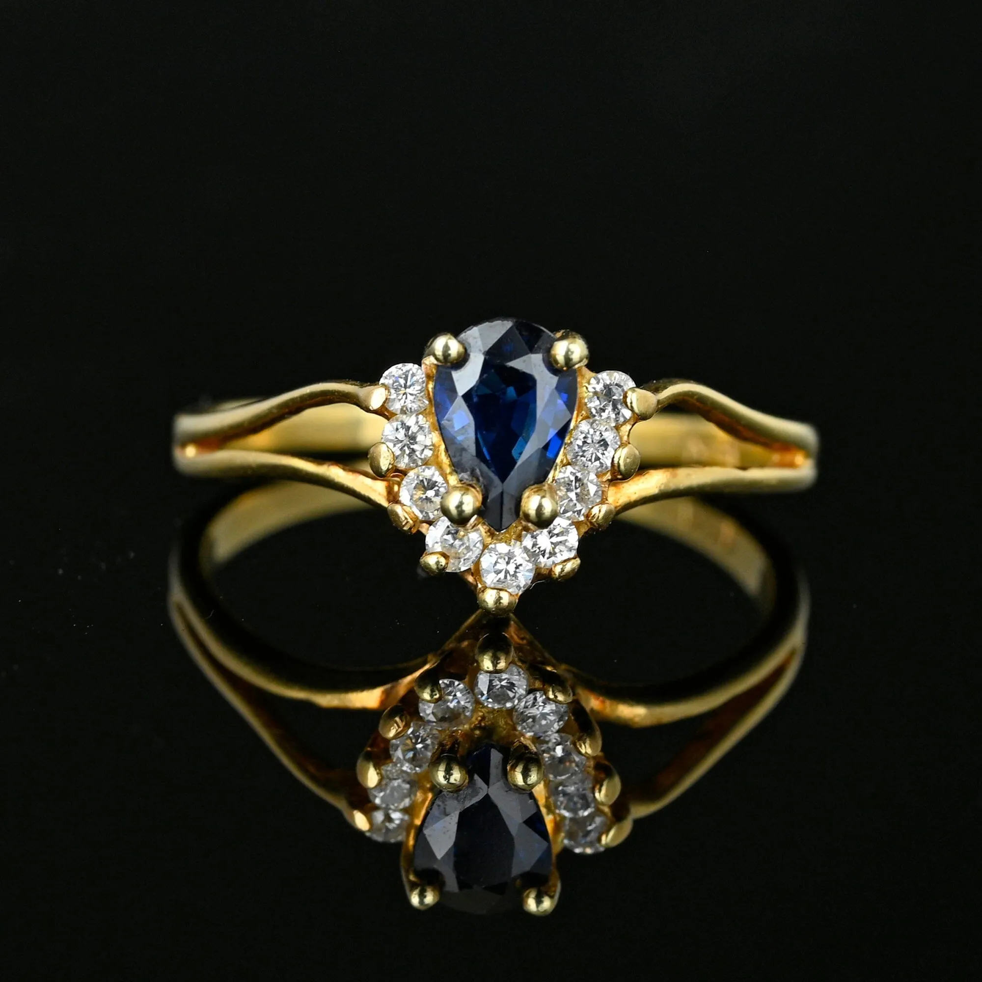 Vintage 14K Gold Diamond Pear Cut Sapphire Ring