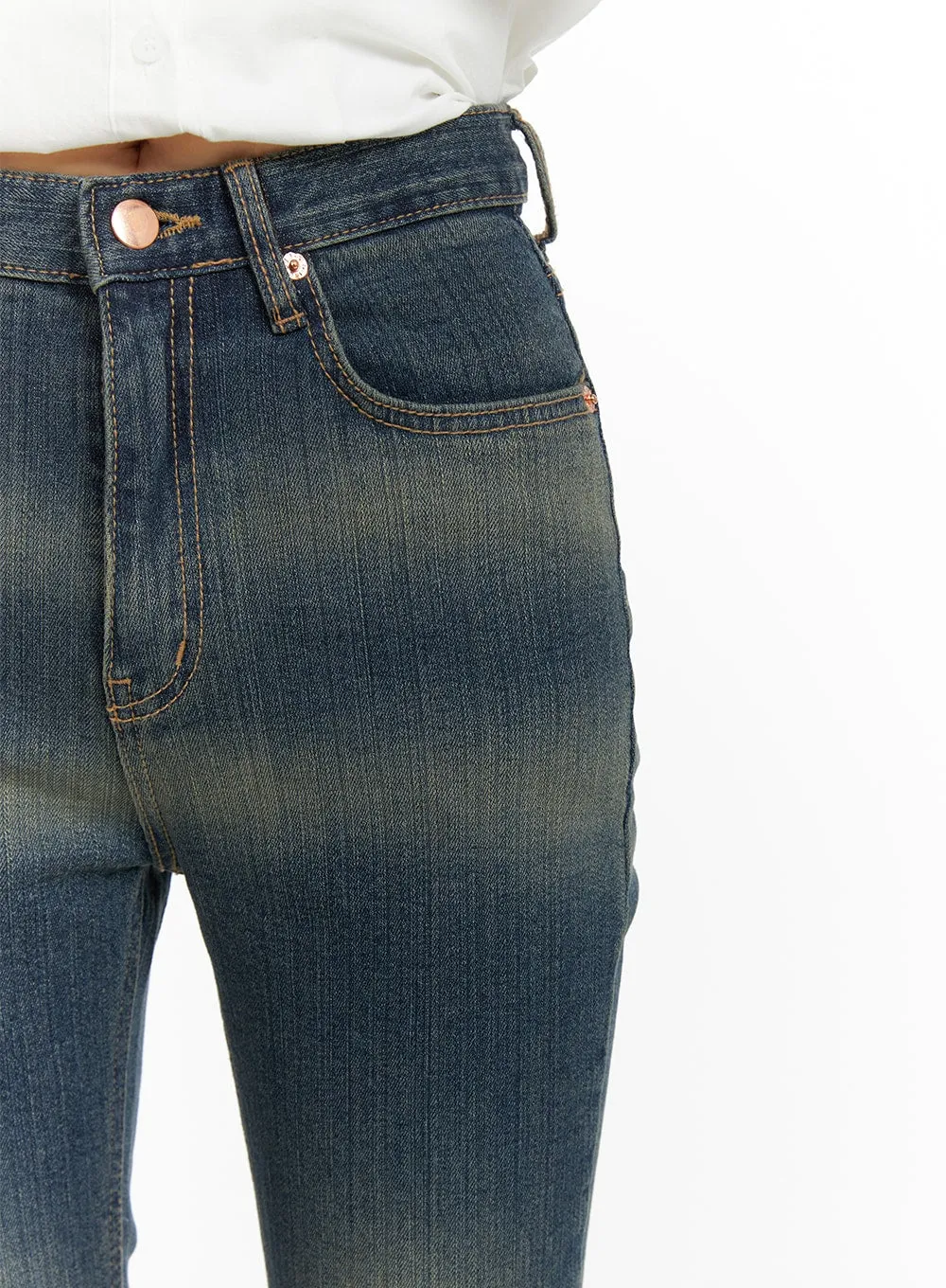 Washed Flared Jeans CM413